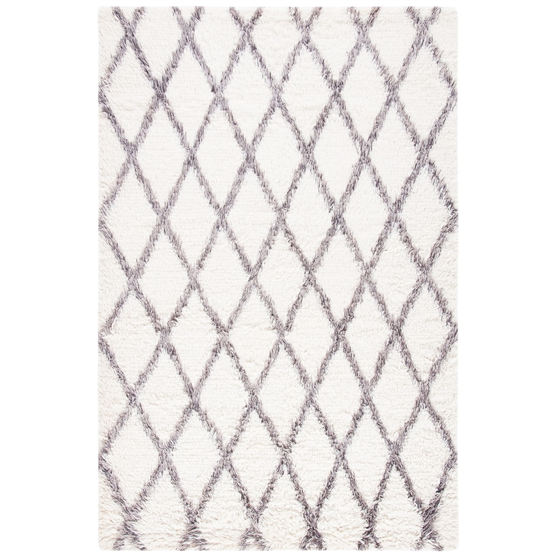 Safavieh Kenya 6' X 9' Hand Knotted Rug in Ivory and Gray