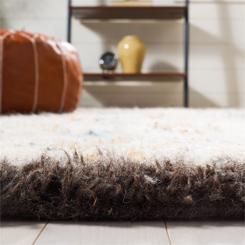 Safavieh Kenya 5' X 8' Hand Knotted Wool and Cotton Rug in Natural