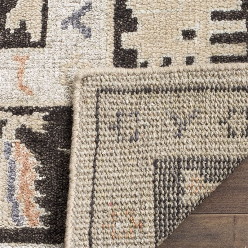 Safavieh Moharaja 8' X 10' Handmade Rug in Beige and Charcoal