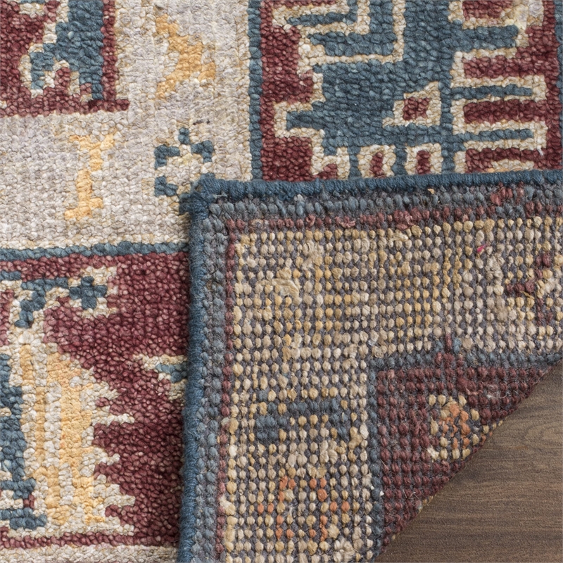 Safavieh Moharaja 4' X 6' Handmade Rug in Blue and Red