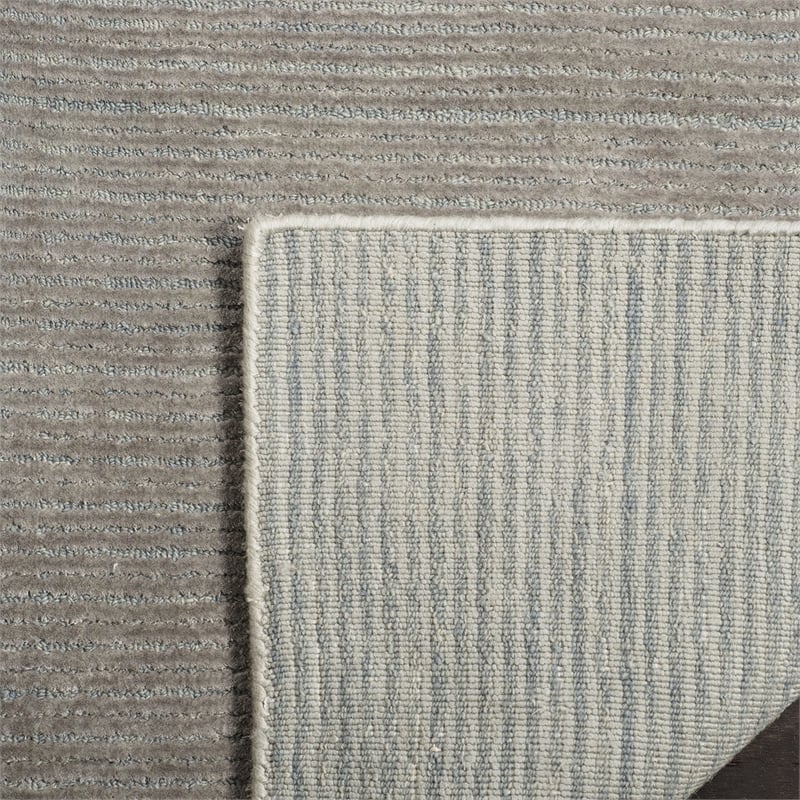 Safavieh Mirage 6' X 9' Loom Knotted Viscose Pile Rug in Silver