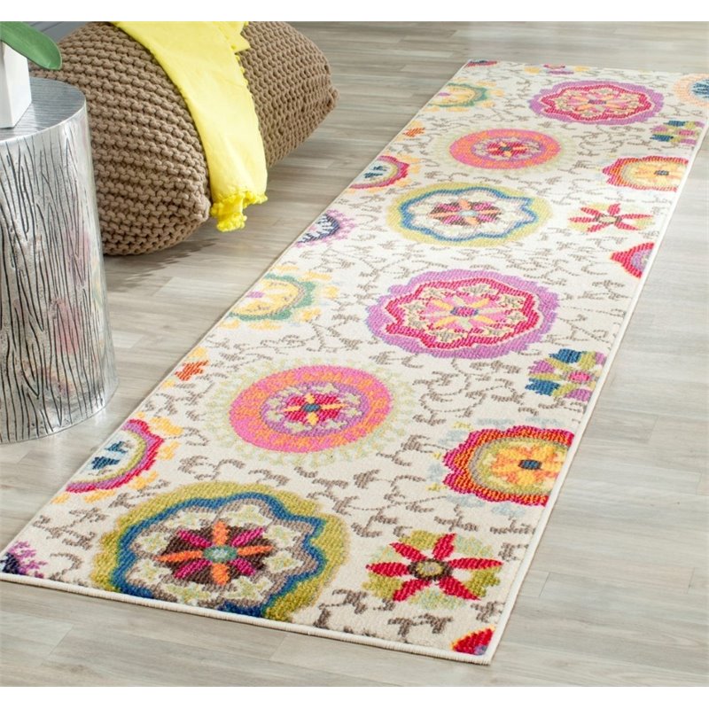 Safavieh Monaco 5' Round Power Loomed Polypropylene Rug in Ivory
