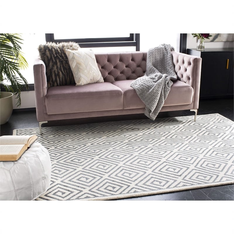 Safavieh Mosaic 4' X 6' Hand Knotted Rug in Beige and Gray