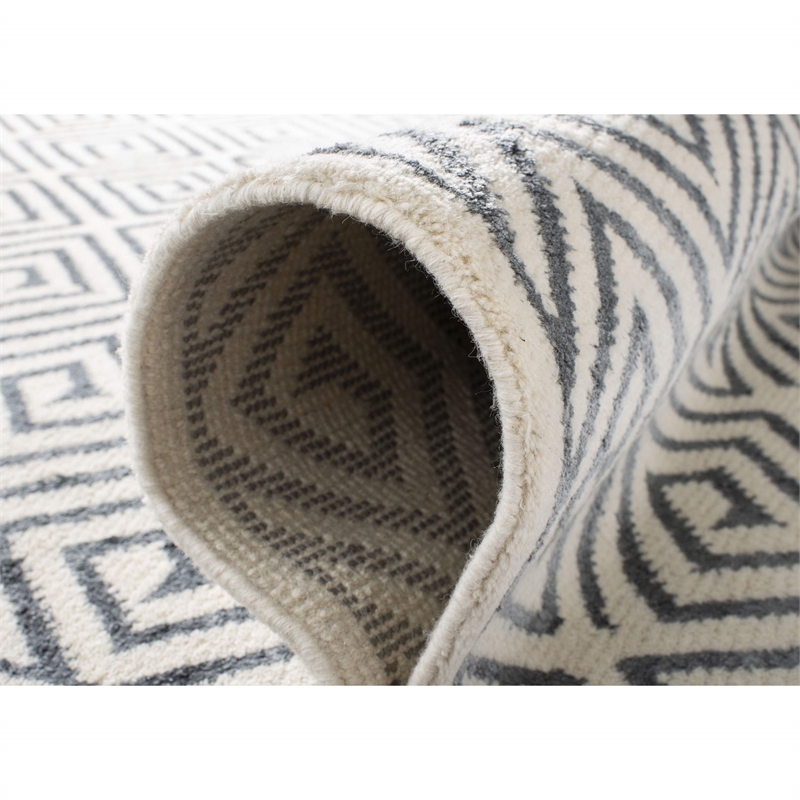 Safavieh Mosaic 6' X 9' Hand Knotted Rug in Beige and Gray