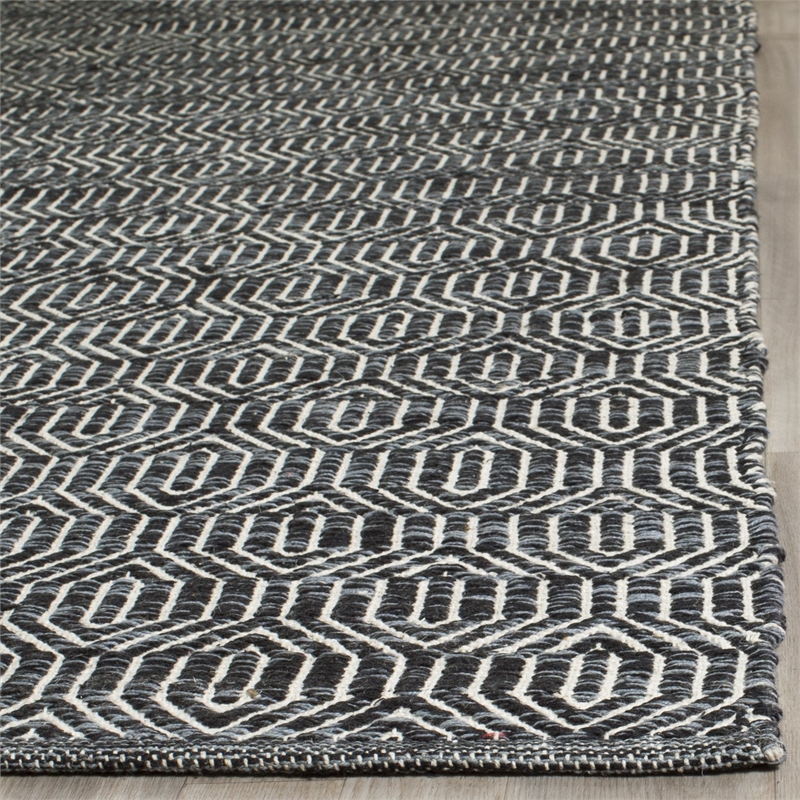 Safavieh Montauk 4' X 6' Hand Woven Cotton Rug in Ivory and Dark Gray