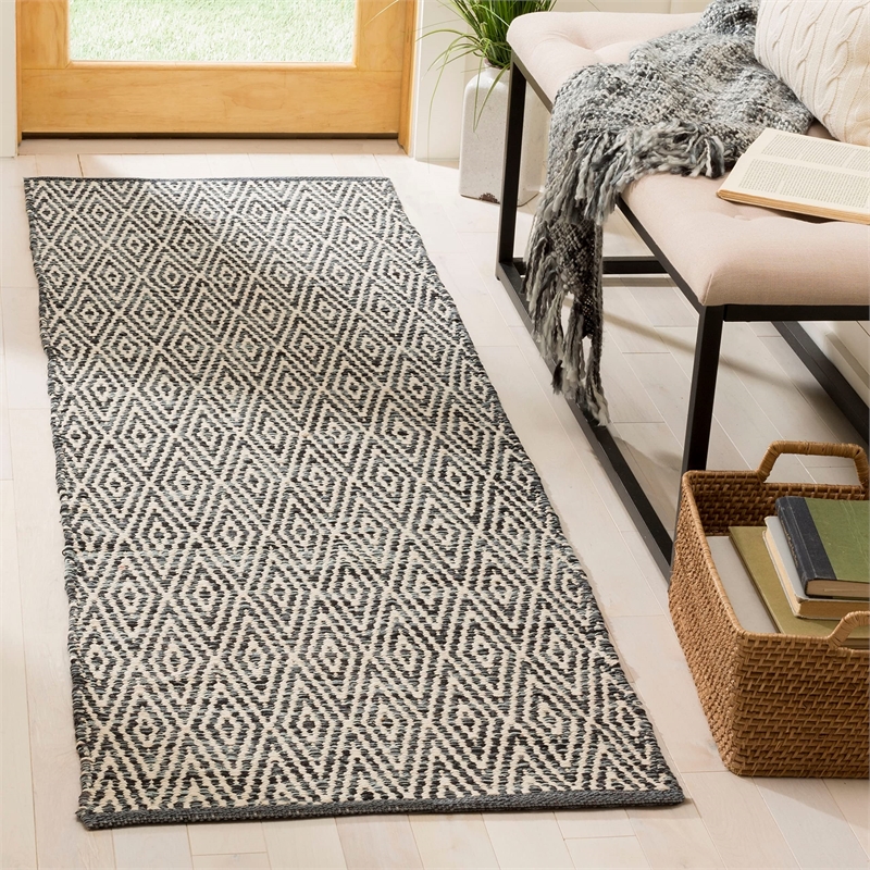 Safavieh Montauk 8' X 10' Hand Woven Cotton Rug in Ivory and Dark Gray