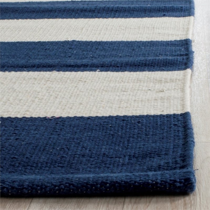 Safavieh Montauk 9' X 12' Hand Woven Cotton Pile Rug in Navy and Ivory