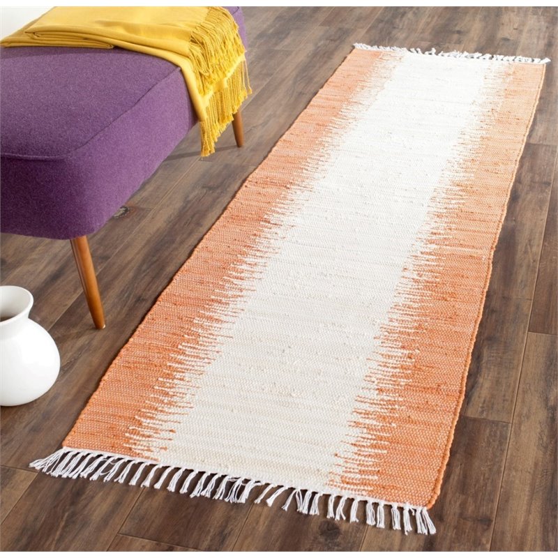 Safavieh Montauk 6' Round Hand Woven Cotton Pile Rug in Orange