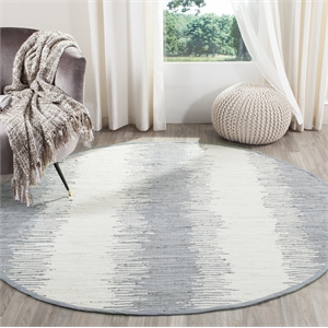 Safavieh Montauk 4' Round Hand Woven Cotton Pile Rug in Gray