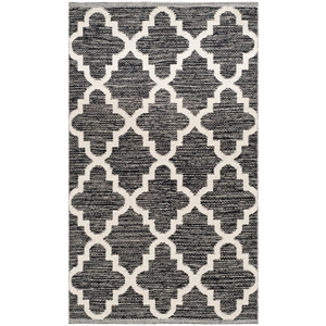 Safavieh Montauk 2'3&quot X 3'9&quot Hand Woven Cotton Rug in Black and Ivory