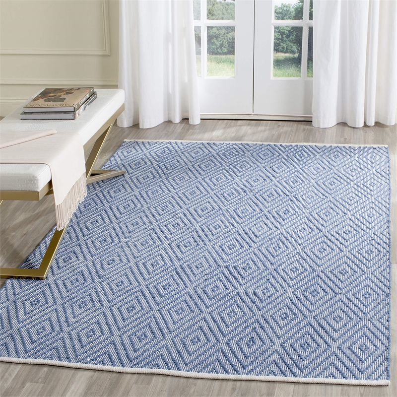 Safavieh Montauk 5' X 7' Hand Woven Cotton Pile Rug in Blue and Ivory