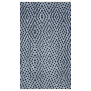 Safavieh Montauk 2'3&quot X 3'9&quot Hand Woven Cotton Rug in Navy and Ivory