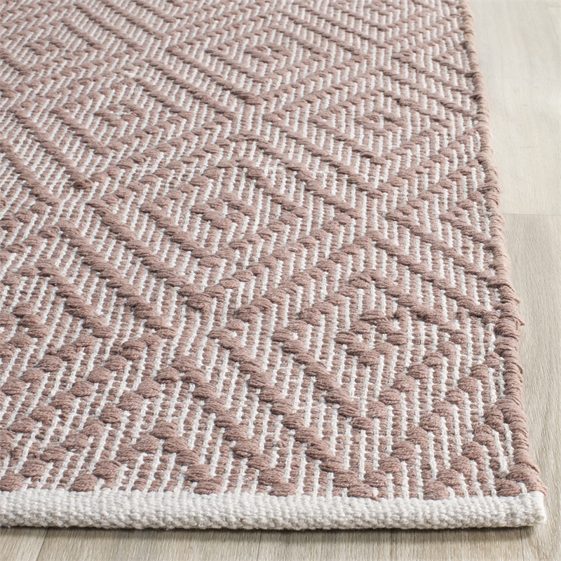 Safavieh Montauk 5' X 7' Hand Woven Cotton Pile Rug in Beige and Ivory
