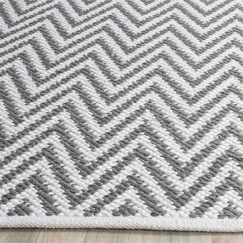 Safavieh Montauk 5' X 7' Hand Woven Cotton Pile Rug in Gray and Ivory
