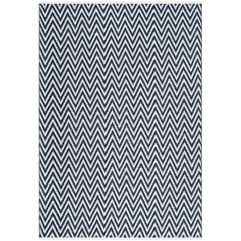 Safavieh Montauk 5' X 8' Hand Woven Cotton Pile Rug in Navy and Ivory