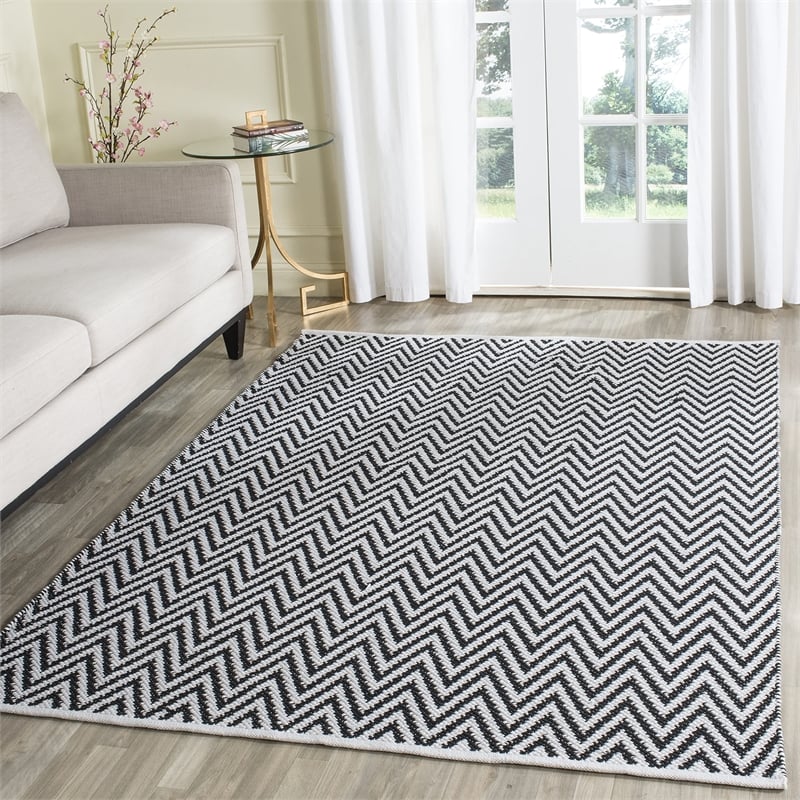 Safavieh Montauk 5' X 7' Hand Woven Cotton Pile Rug in Black and Ivory