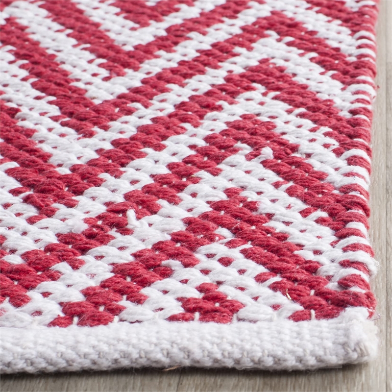 Safavieh Montauk 5' X 7' Hand Woven Cotton Pile Rug in Red and Ivory