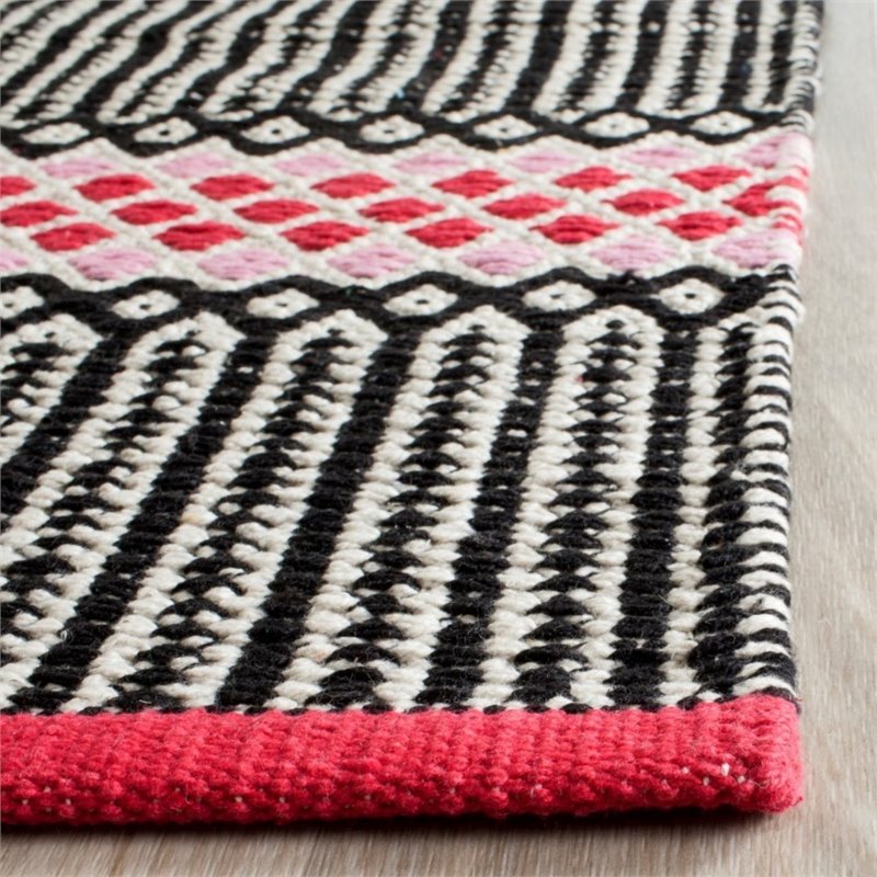 Safavieh Montauk 8' X 10' Hand Woven Cotton Pile Rug in Light Pink