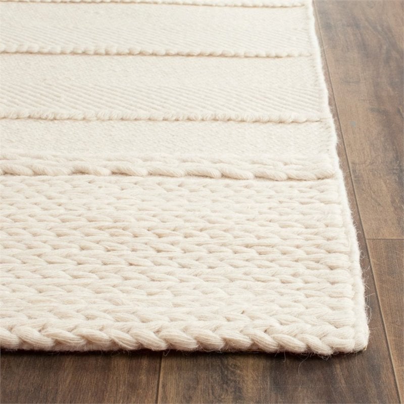 Safavieh Natura 10' X 14' Hand Tufted Wool Pile Rug in Natural