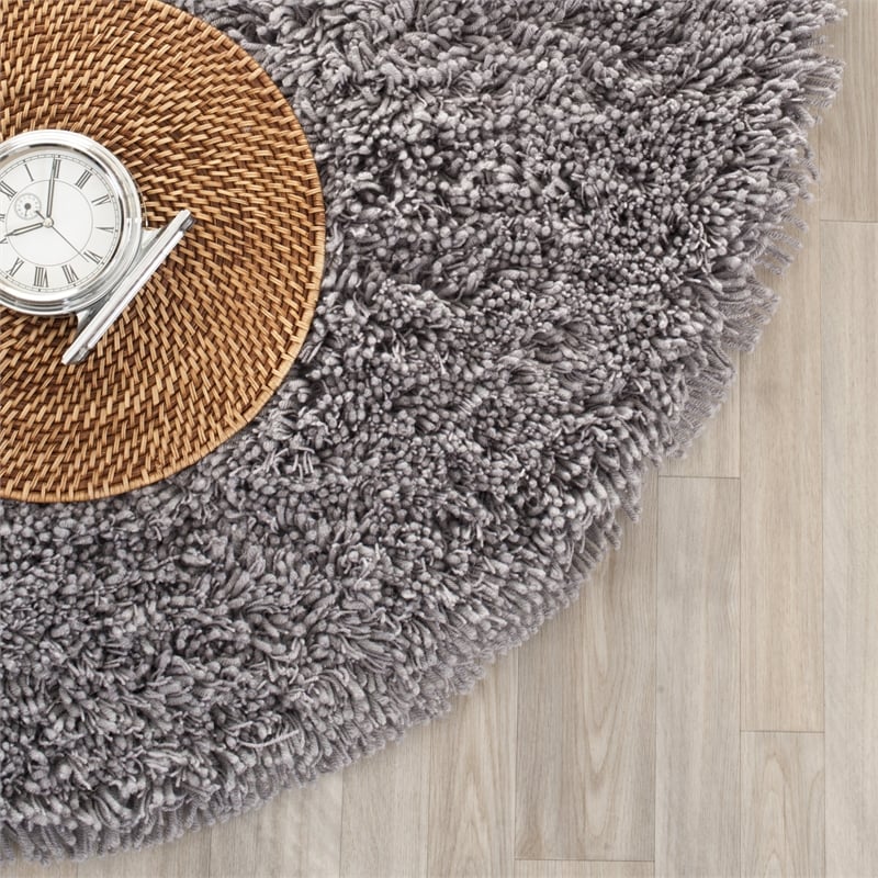 Safavieh Shag 8' Round Hand Tufted Acrylic Rug in Ivory
