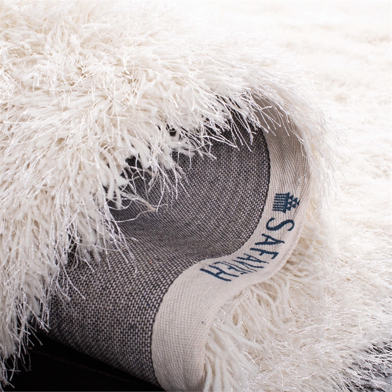 Safavieh Venice Shag 2' X 3' Hand Tufted Rug in Pearl