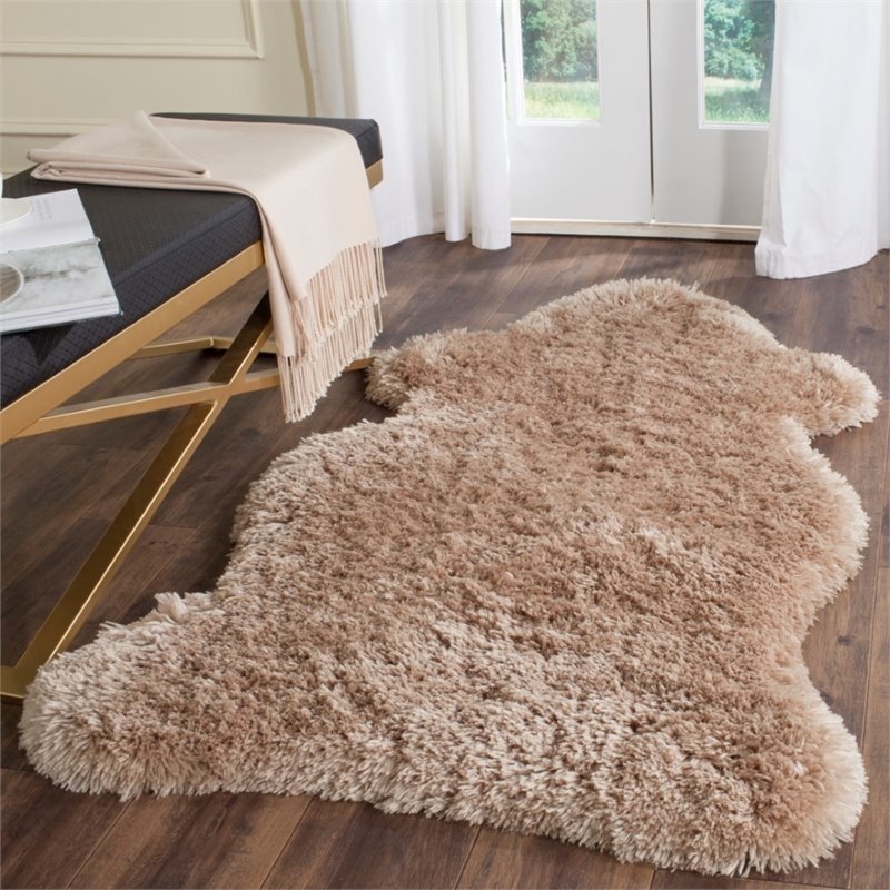 Safavieh Arctic Shag 5' X 7' Hand Tufted Polyester Rug in Taupe