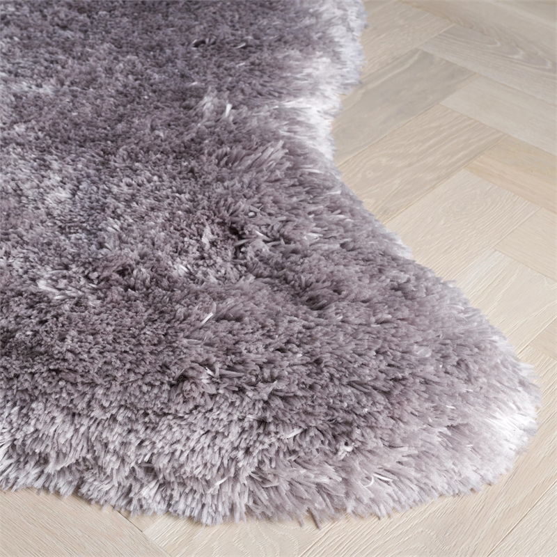 Safavieh Arctic Shag 5' X 7' Hand Tufted Polyester Rug in Pink
