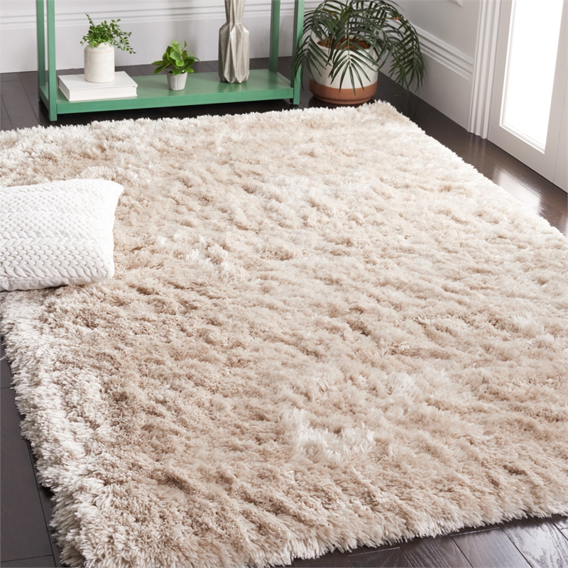 Safavieh Arctic Shag 6' X 9' Hand Tufted Polyester Rug in Pink