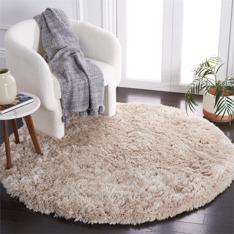 Safavieh Arctic Shag 5' Round Hand Tufted Rug in Beige