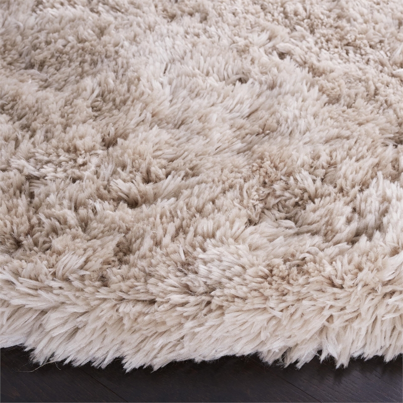 Safavieh Arctic Shag 5' Round Hand Tufted Rug in Beige
