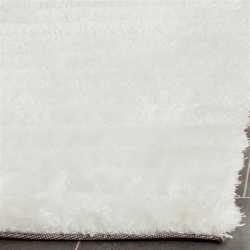 Safavieh 3D Shag 6' Round Hand Tufted Rug in Pearl