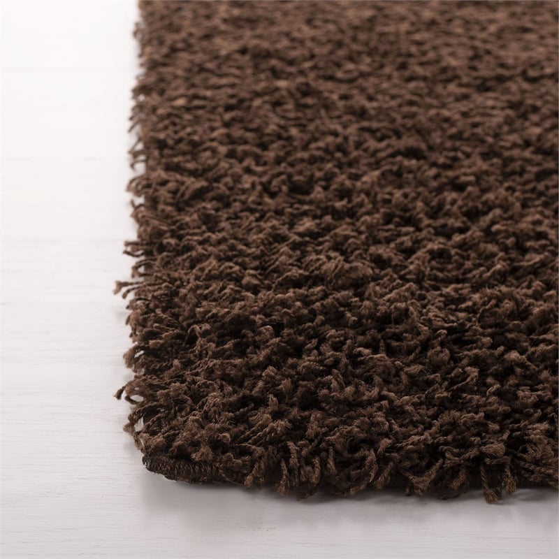 Safavieh Athens Shag 3' X 5' Power Loomed Polypropylene Rug in Brown
