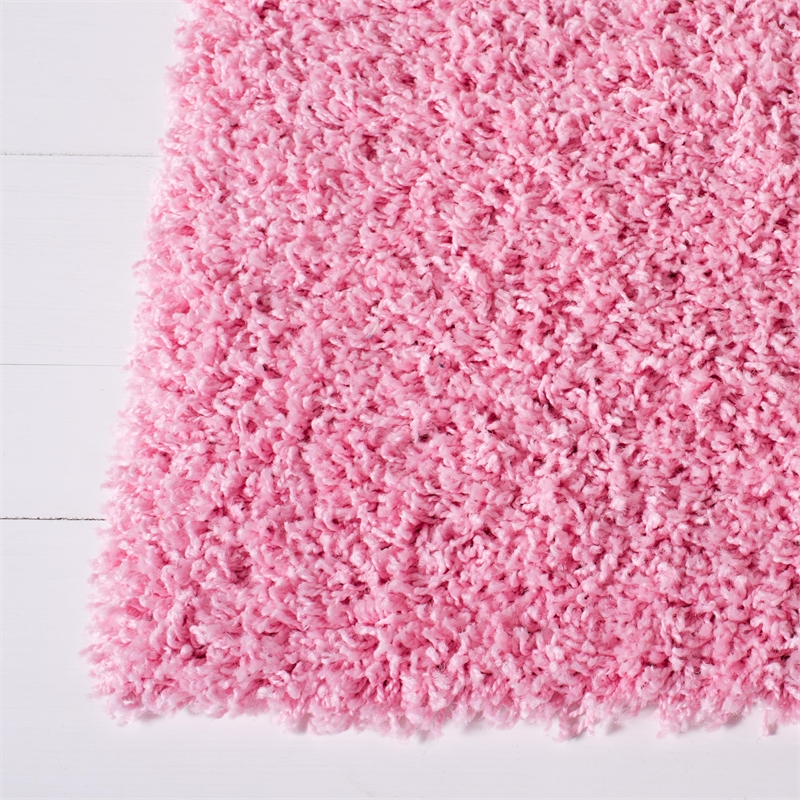 Safavieh Athens Shag 4' X 6' Power Loomed Polypropylene Rug in Pink