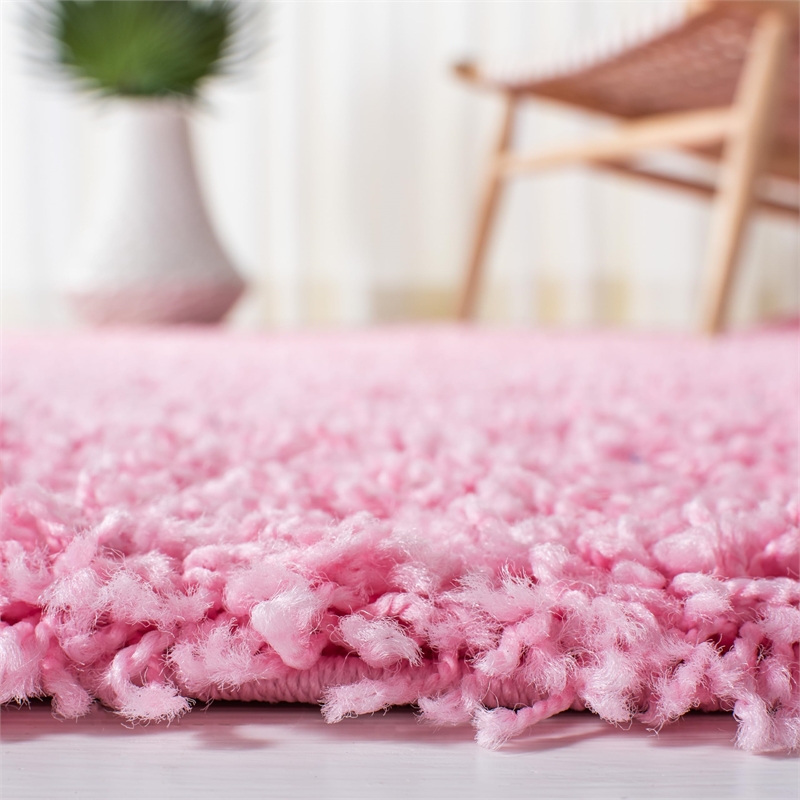 Safavieh Athens Shag 4' X 6' Power Loomed Polypropylene Rug in Pink