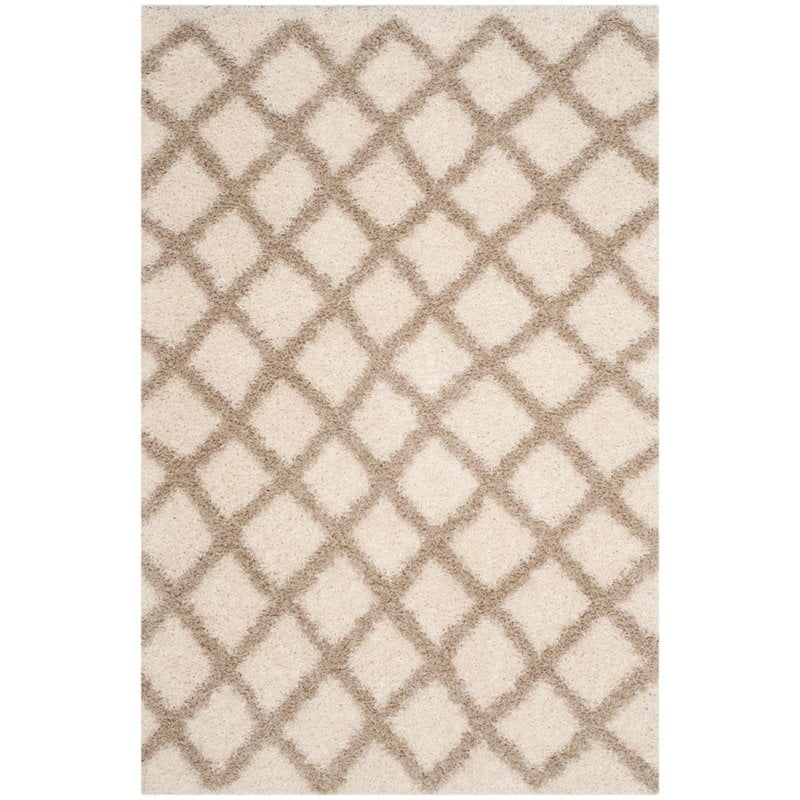 Safavieh Dallas Shag 4' X 6' Power Loomed Rug in Ivory and Beige