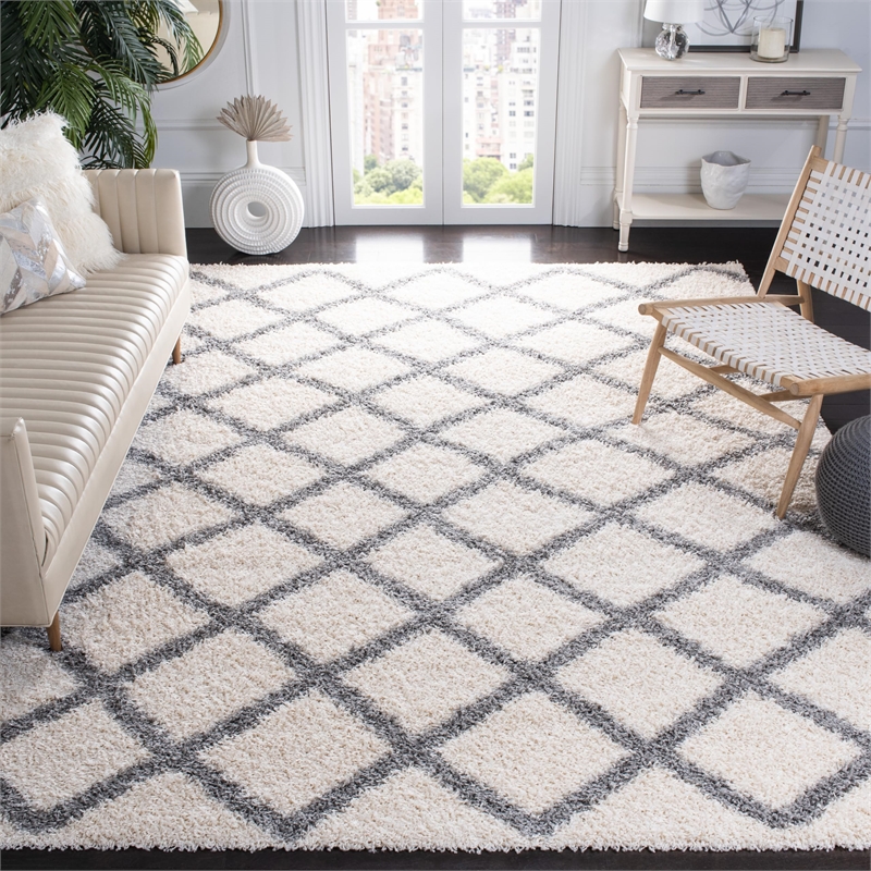 Safavieh Dallas Shag 10' X 14' Power Loomed Rug in Ivory and Gray
