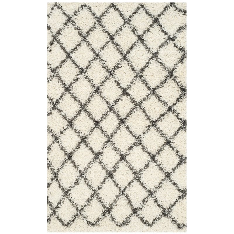 Safavieh Dallas Shag 3' X 5' Power Loomed Rug in Ivory and Dark Green