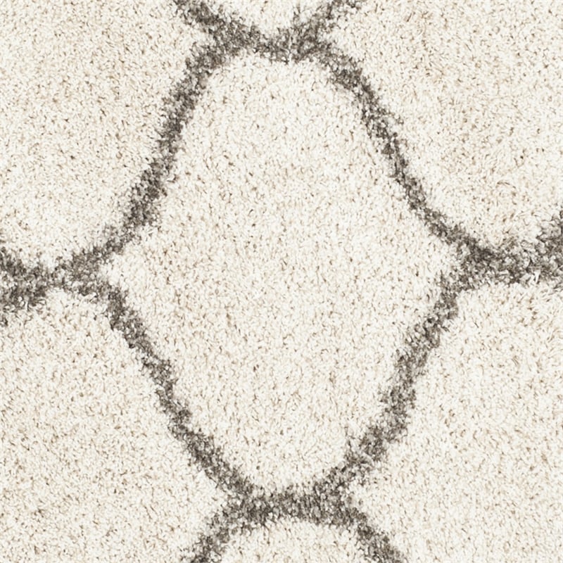 Safavieh Hudson Shag 7' Round Power Loomed Rug in Ivory and Gray