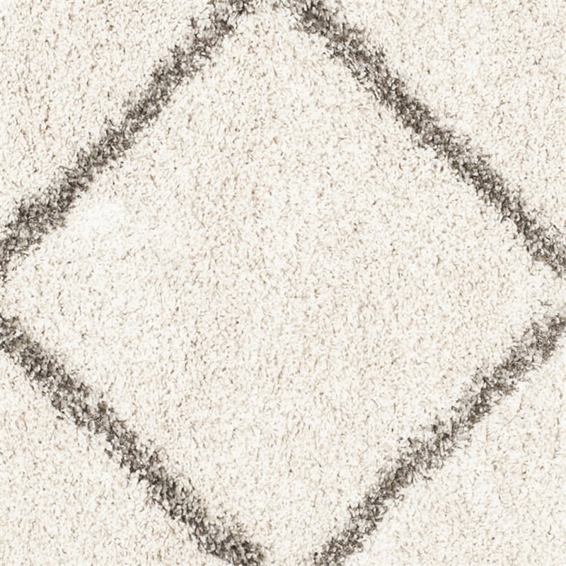 Safavieh Hudson Shag 7' Round Power Loomed Rug in Ivory and Gray