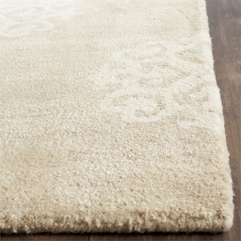 Safavieh Soho 8' X 10' Hand Tufted Wool Rug in Beige and Ivory