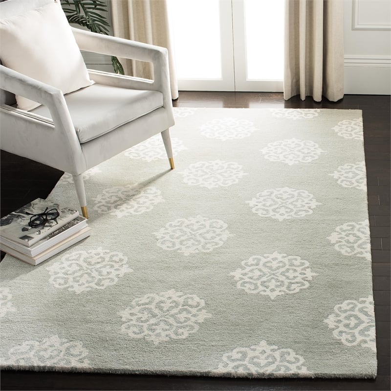 Safavieh Soho 5' X 8' Hand Tufted Wool Rug in Gray and Ivory