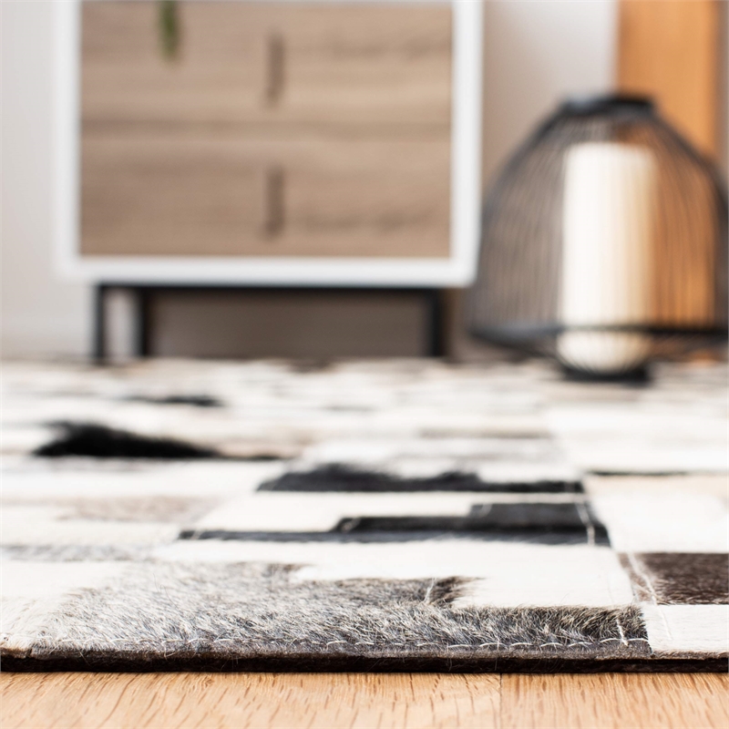 Safavieh Studio Leather 5' X 8' Hand Woven Leather Rug