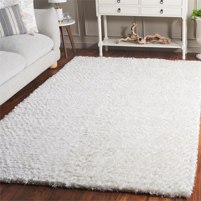 Safavieh Saint Tropez 6' X 9' Hand Woven Rug in Snow White