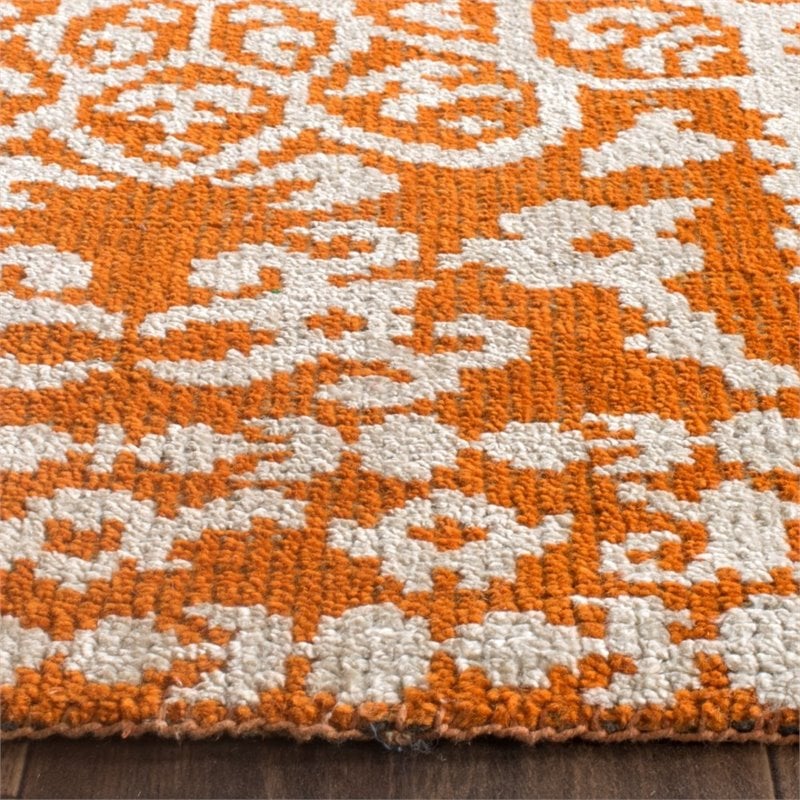 Safavieh Stone Wash 6' Round Hand Knotted Rug in Copper