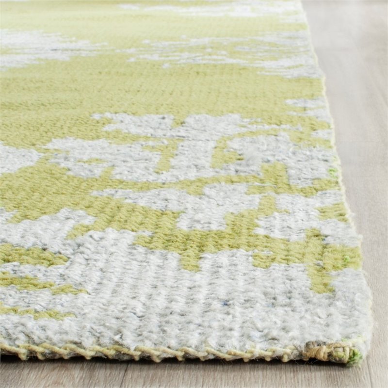 Safavieh Stone Wash 4' X 6' Hand Knotted Rug in Chartreuse
