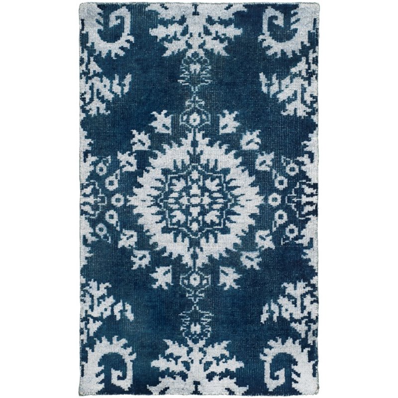 Safavieh Stone Wash 4' X 6' Hand Knotted Rug in Indigo