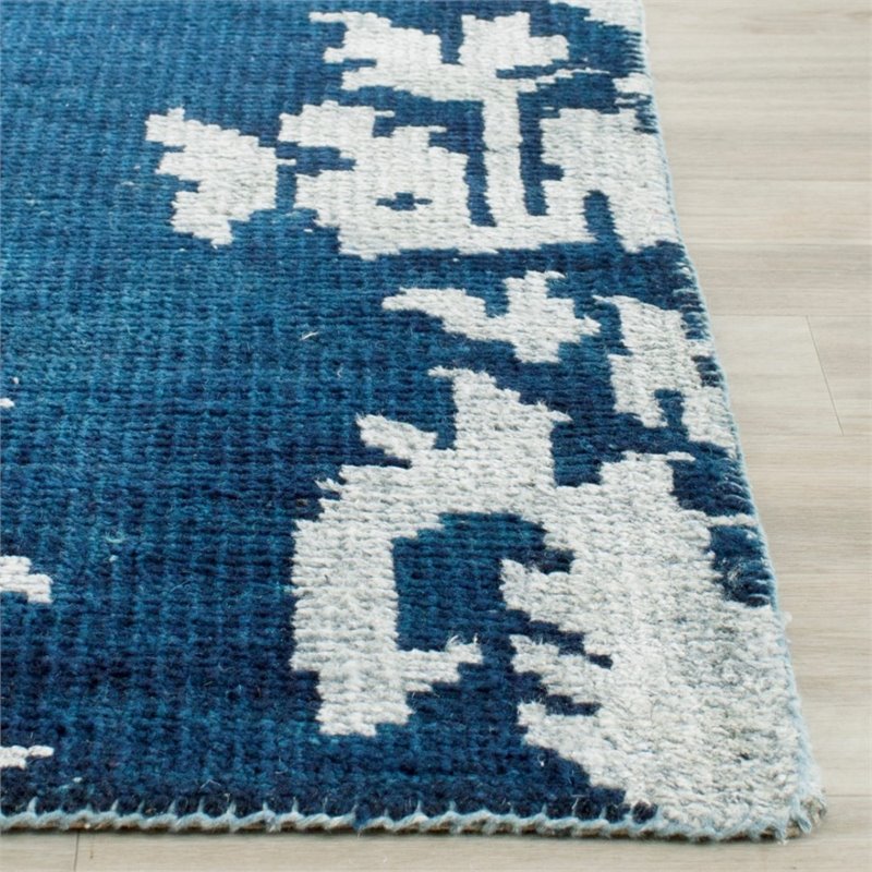 Safavieh Stone Wash 6' X 9' Hand Knotted Rug in Indigo