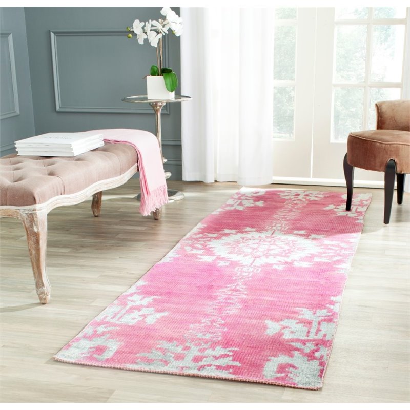 Safavieh Stone Wash 6' X 9' Hand Knotted Rug in Fuchsia