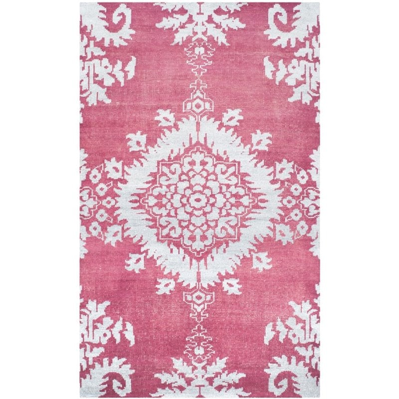 Safavieh Stone Wash 6' X 9' Hand Knotted Rug in Fuchsia
