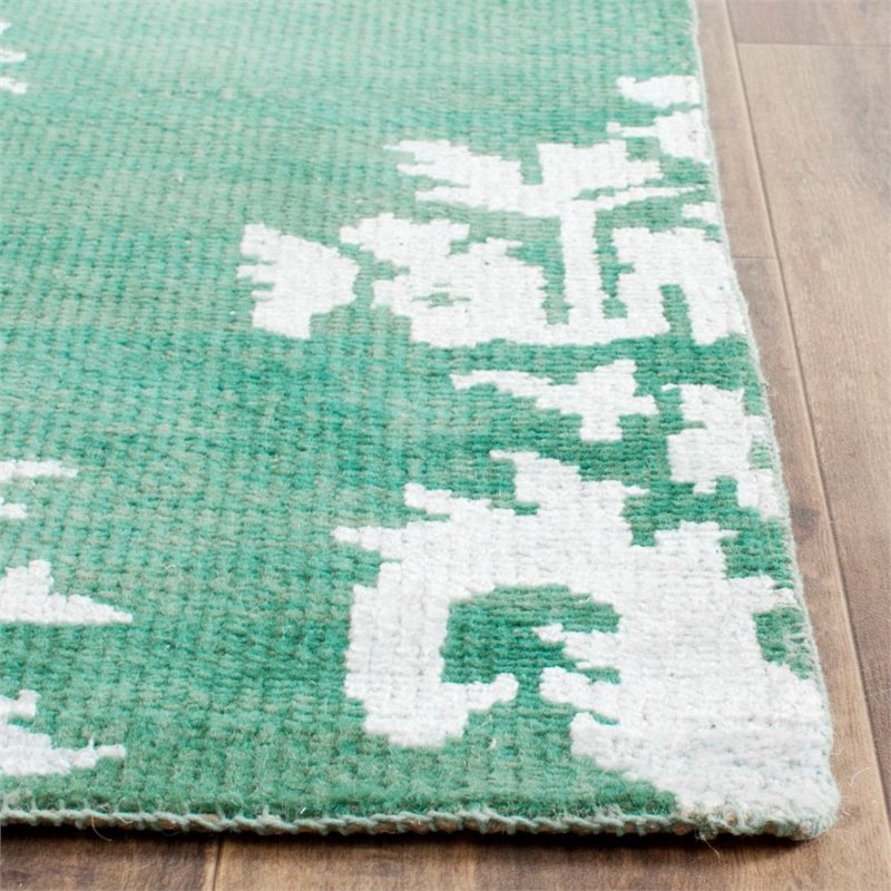 Safavieh Stone Wash 5' X 8' Hand Knotted Rug in Emerald